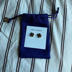 NWT Tory Burch logo gold studs